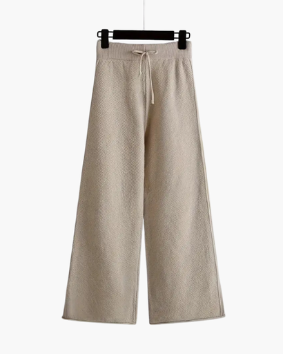 Women’s loungewear set – sweater and trousers