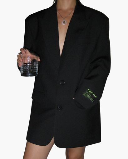 Women’s blazer – long oversized jacket with classic lapels