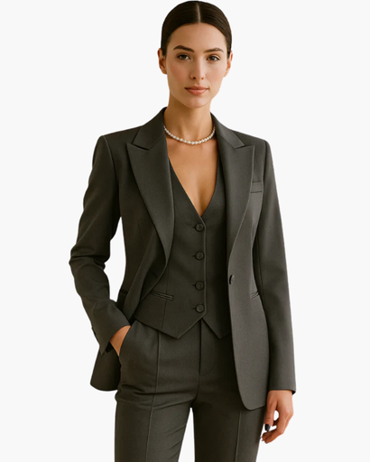 Elegant women’s three-piece suit set | Chic and modern tailoring