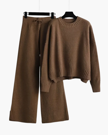 Women’s loungewear set – sweater and trousers
