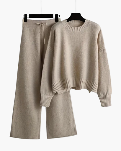 Women’s loungewear set – sweater and trousers
