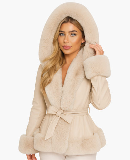 Women’s hooded coat with trim | Elegant warmth for cold days