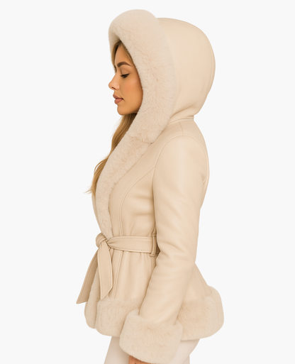 Women’s hooded coat with trim | Elegant warmth for cold days